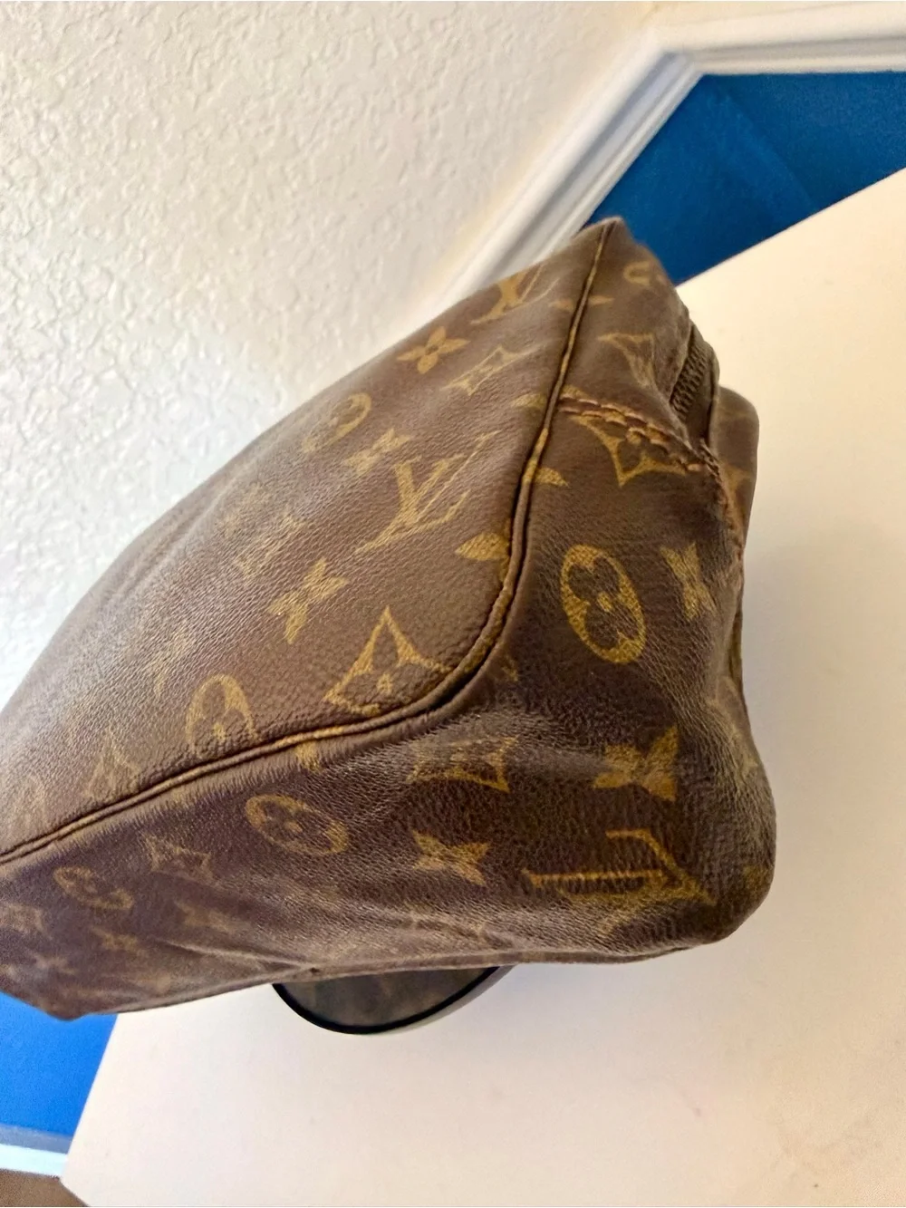 ✨🛍️ Louis Vuitton Monogram Trousse Toilette 28 Pouch Coated Canvas & Heart Charm